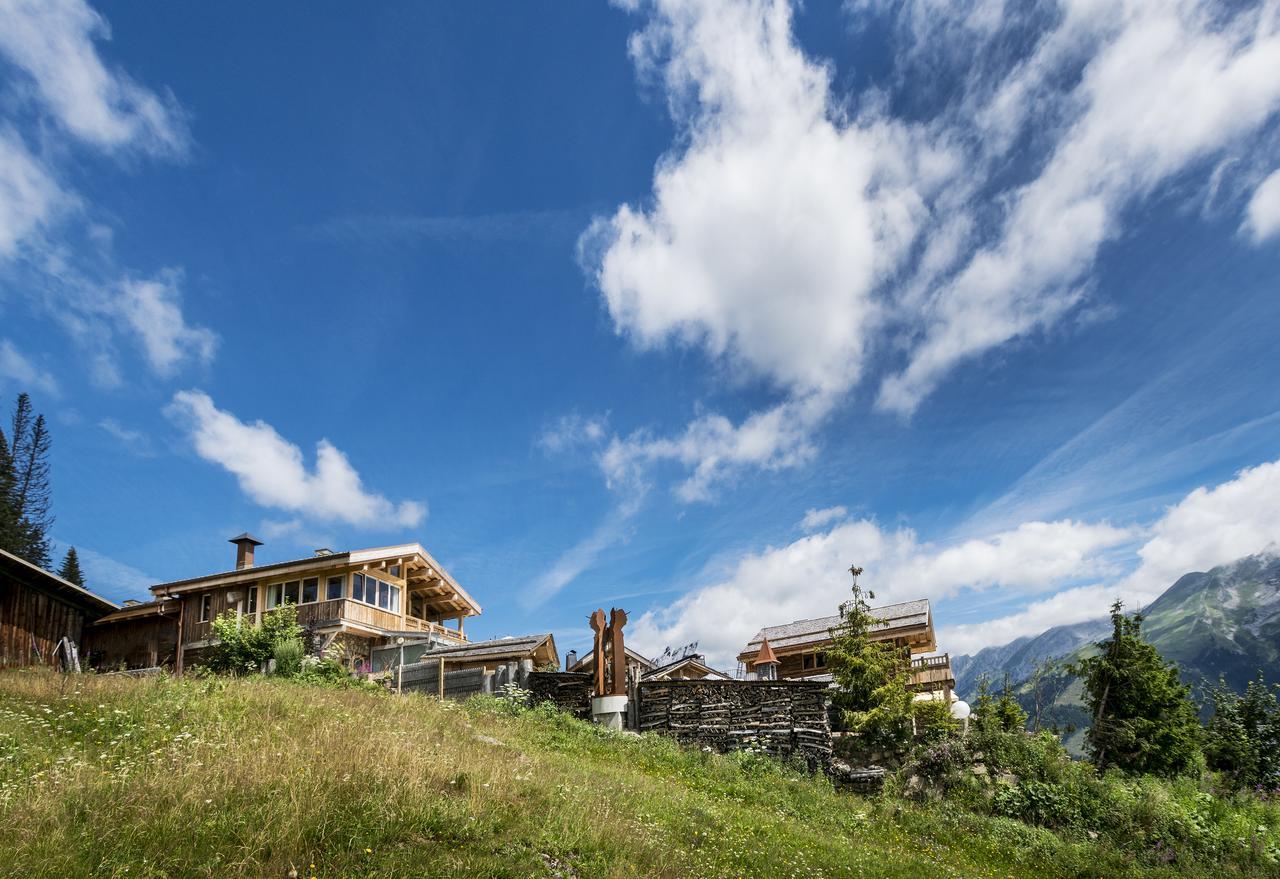 Marc Veyrat - La Maison Des Bois Hotel Manigod Buitenkant foto